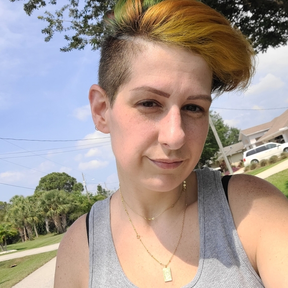 Amy's Closet - Picture 2 of 6